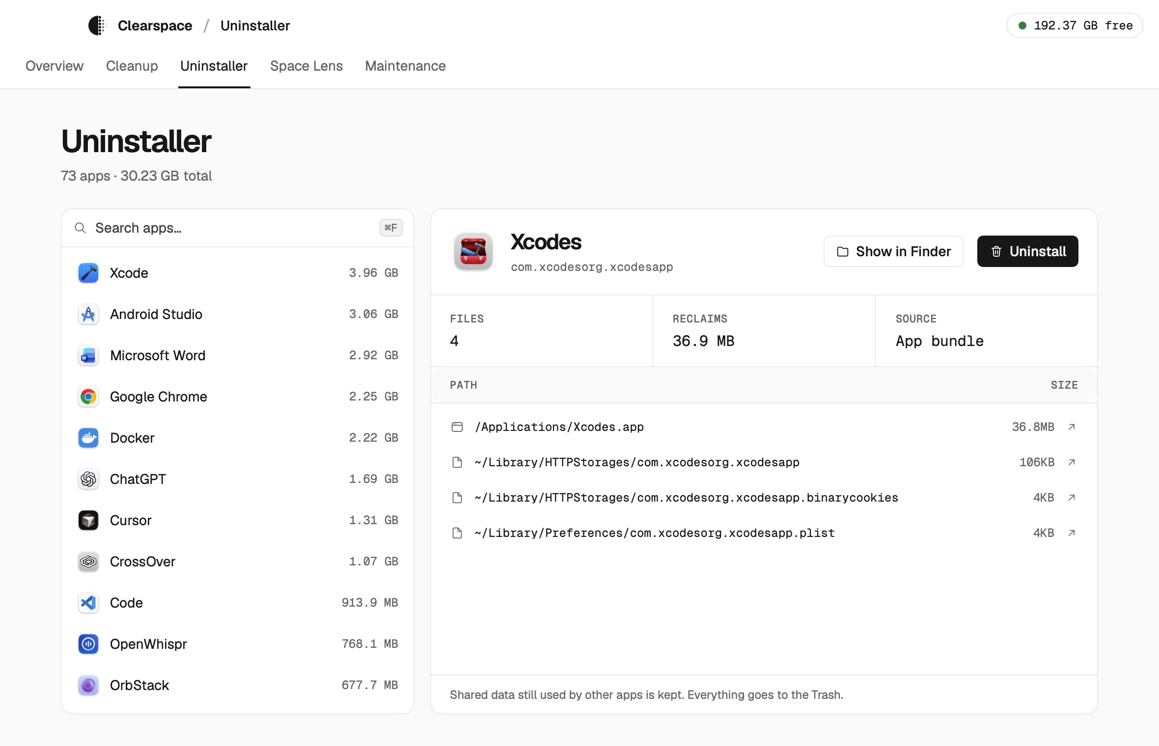 Uninstaller showing an app with its bundle and related preference and storage files.